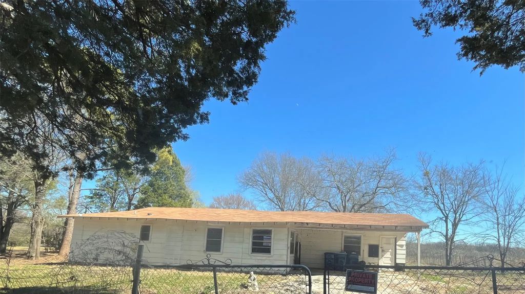 454 Luther Lane, Gun Barrel City