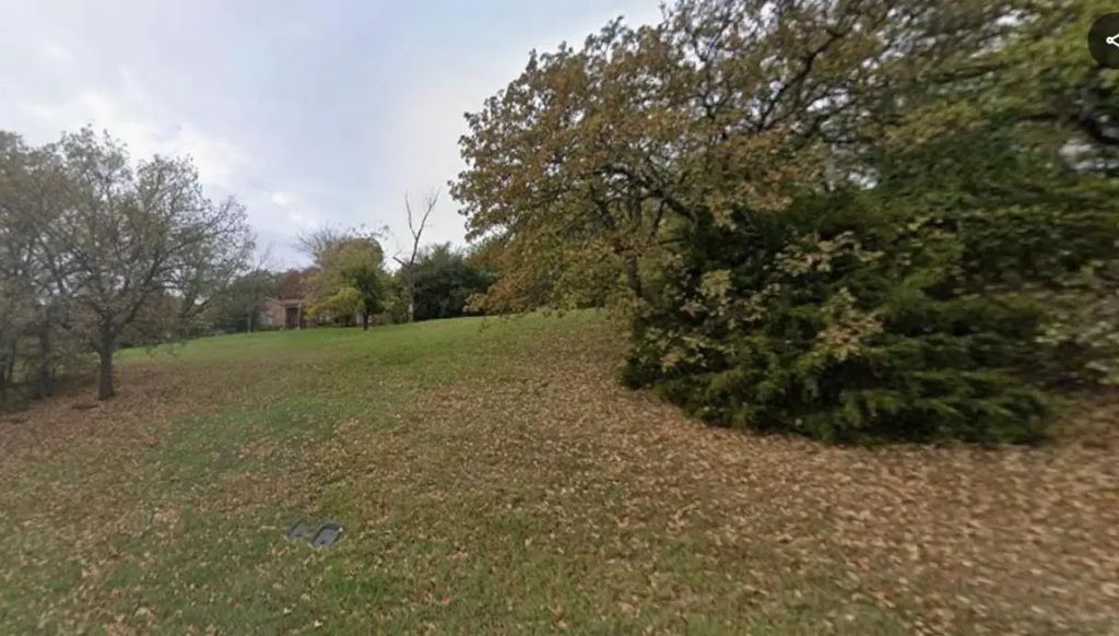 3950 T W King Road, Southlake