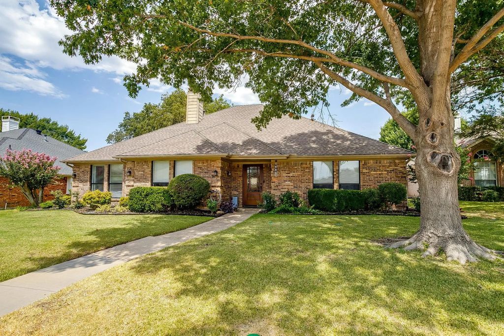 4441 Ballinger Court, Plano