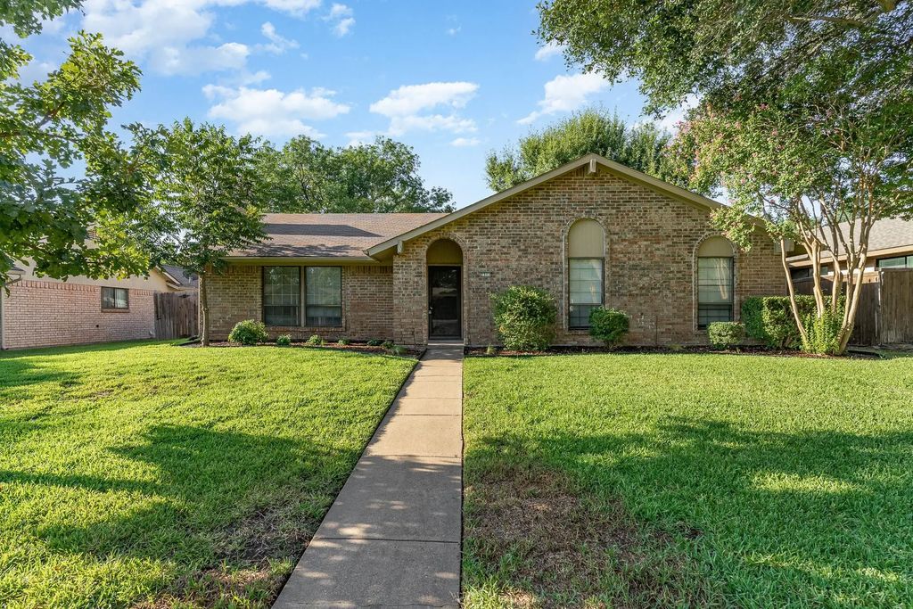 2311 Lawnmeadow Drive, Richardson