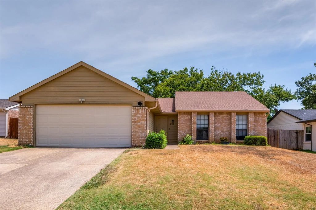 2602 Knoll Trail, Euless
