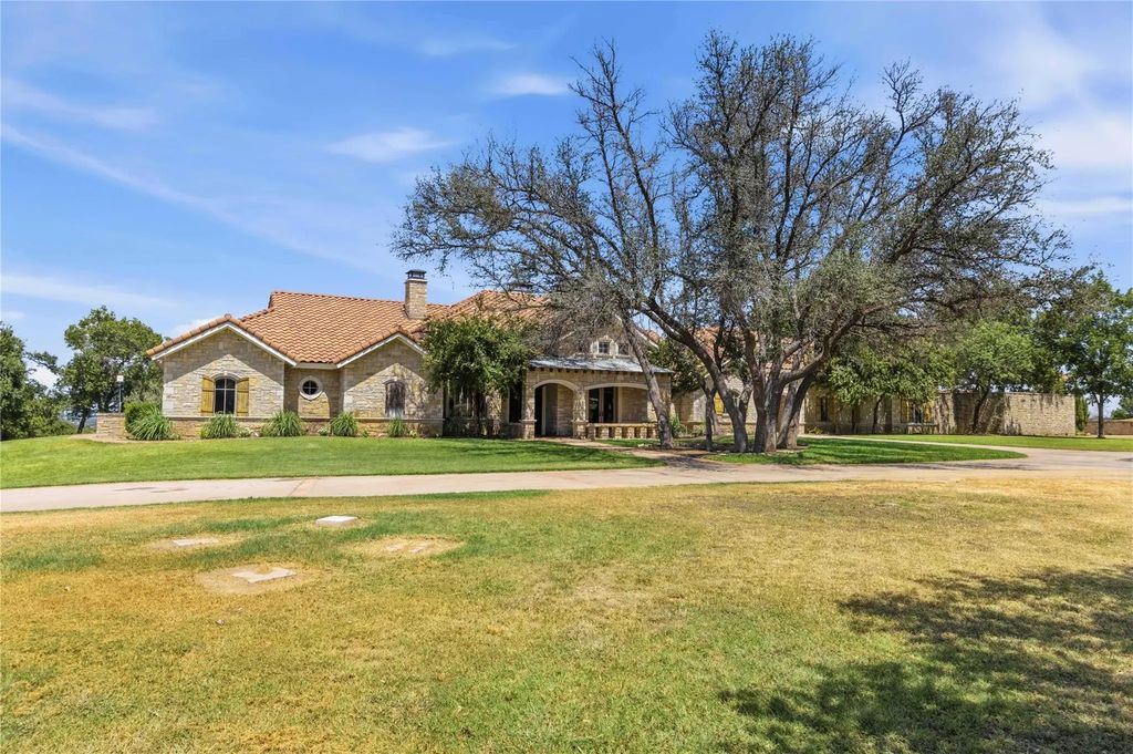 51 Oak Hill Circle, Brownwood