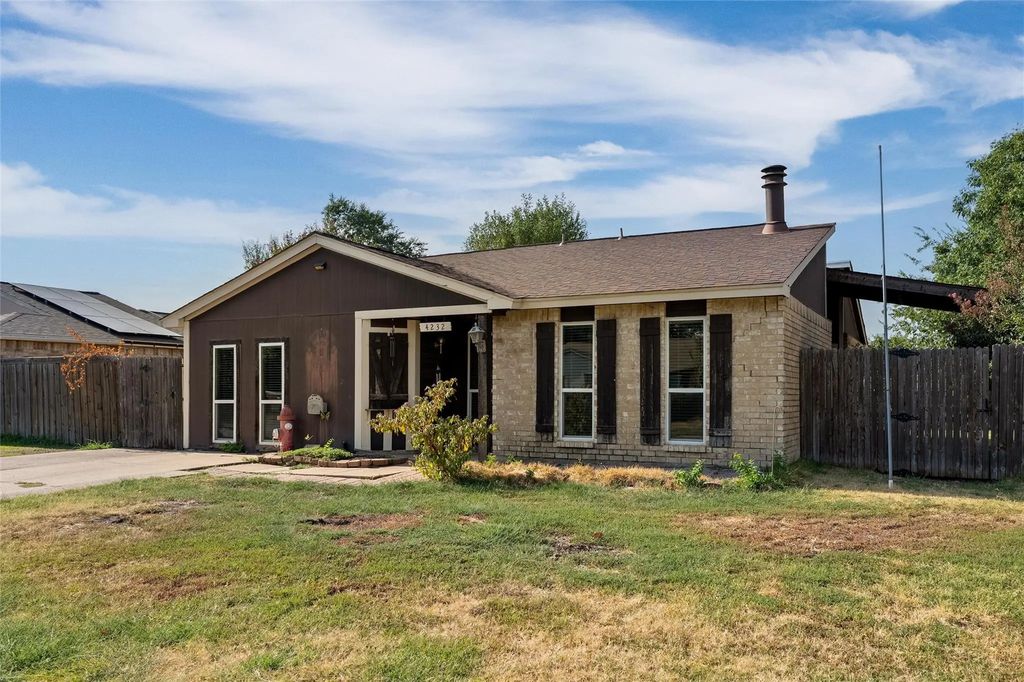 4232 Caldwell Avenue, The Colony