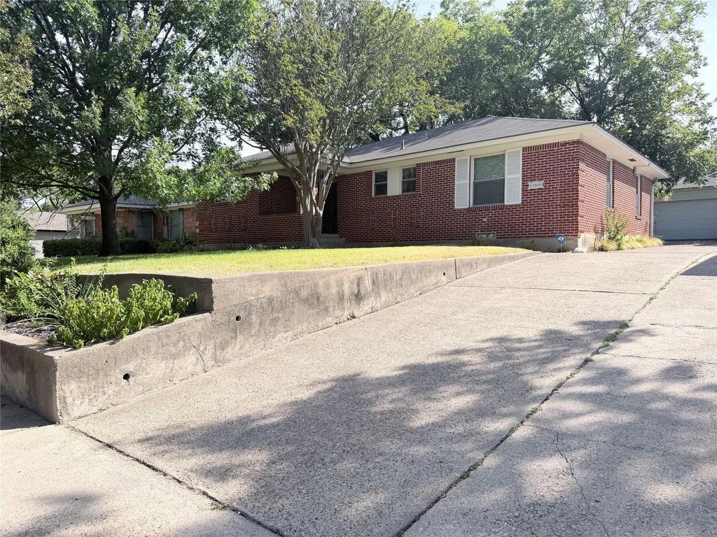 11628 Sasanqua Lane, Dallas
