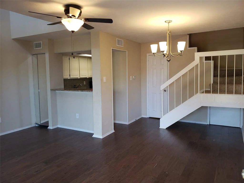 5757 Martel Avenue B10, Dallas