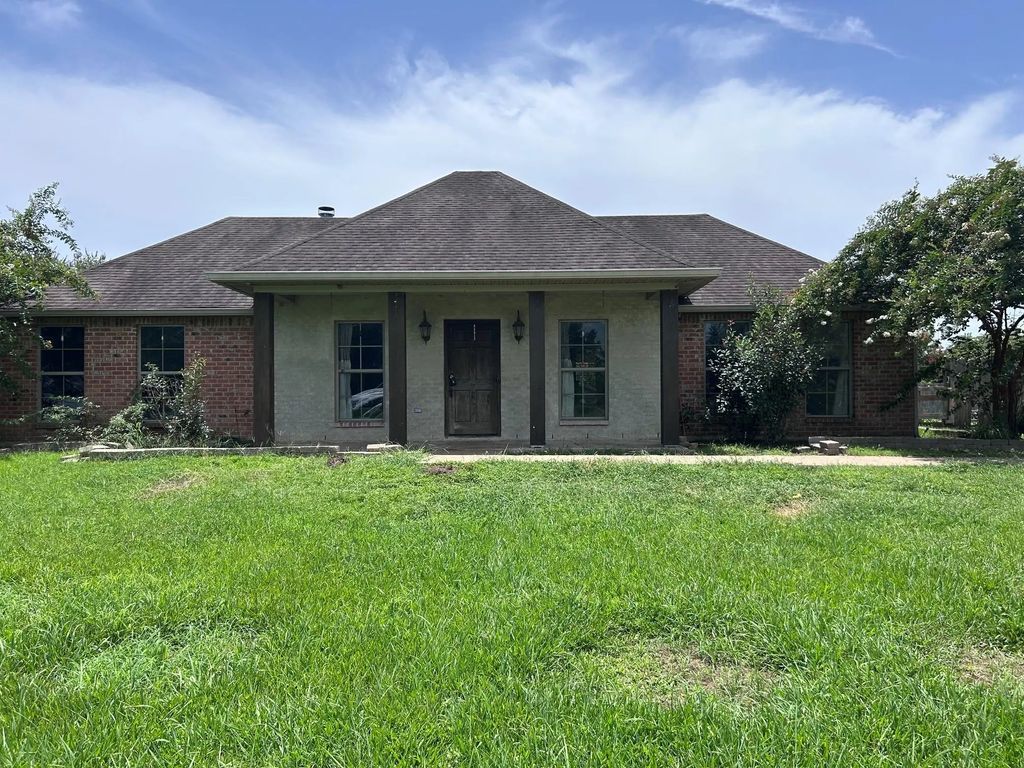 107 Clayton Lane, Alexandria