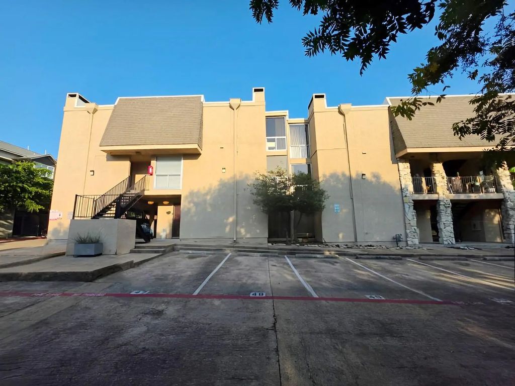 4044 Buena Vista Street 214, Dallas