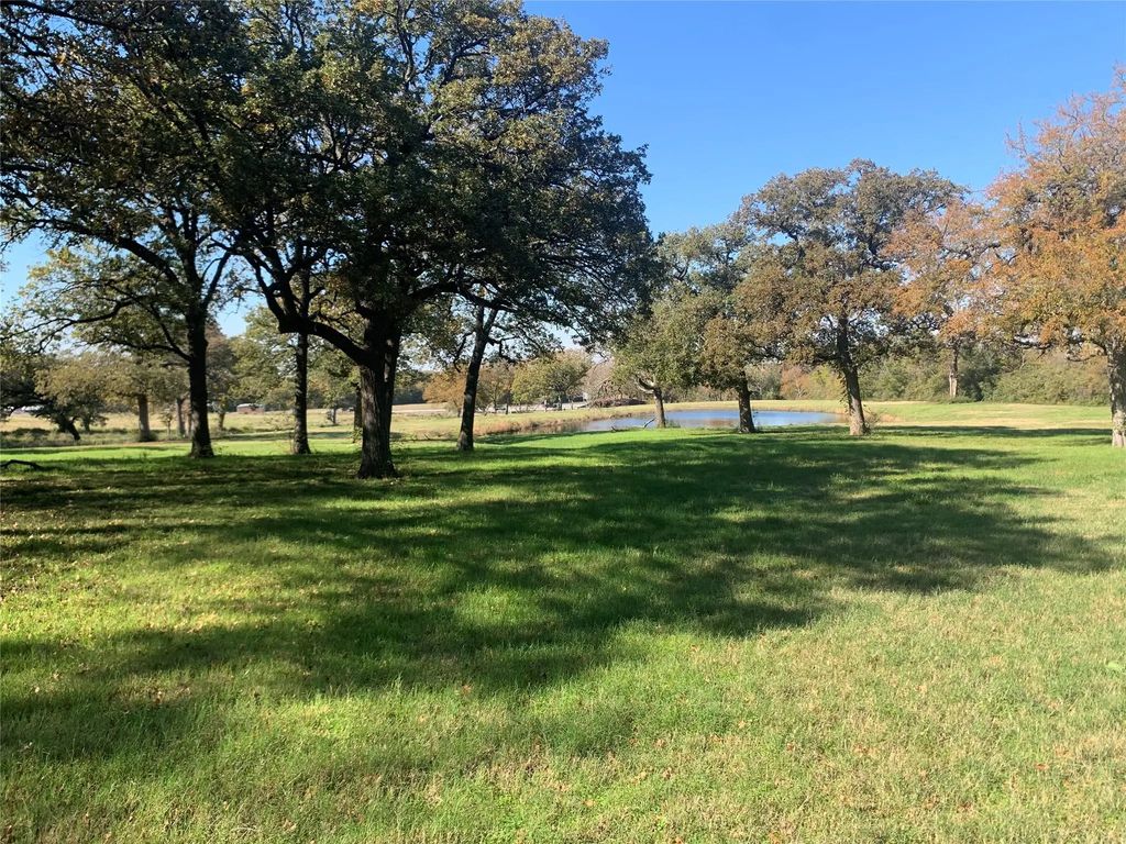 806 Adams Lane, Kaufman