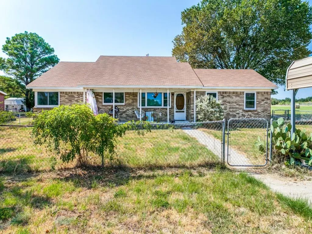7439 Briar Road, Azle