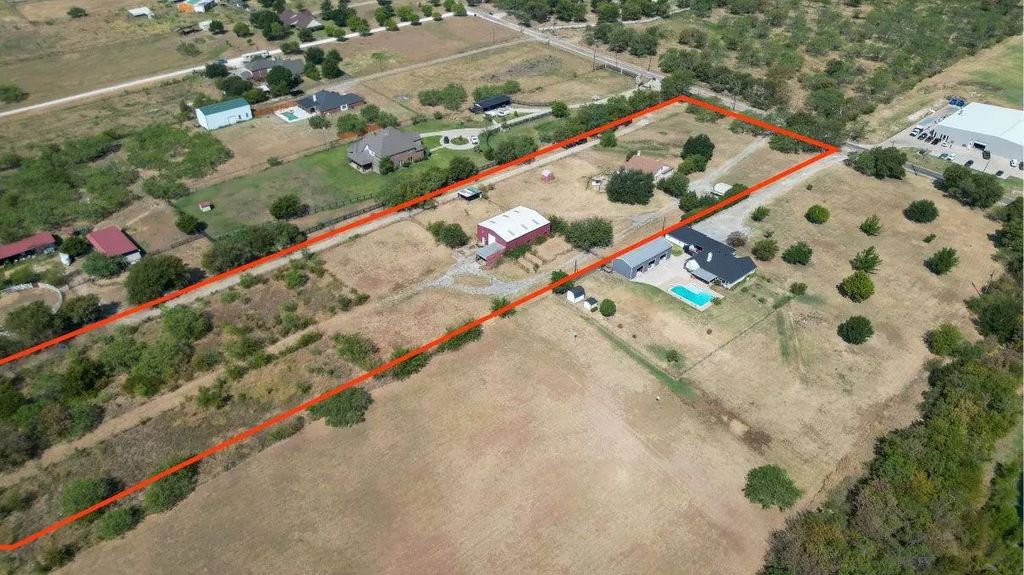 7029 County Road 526, Mansfield