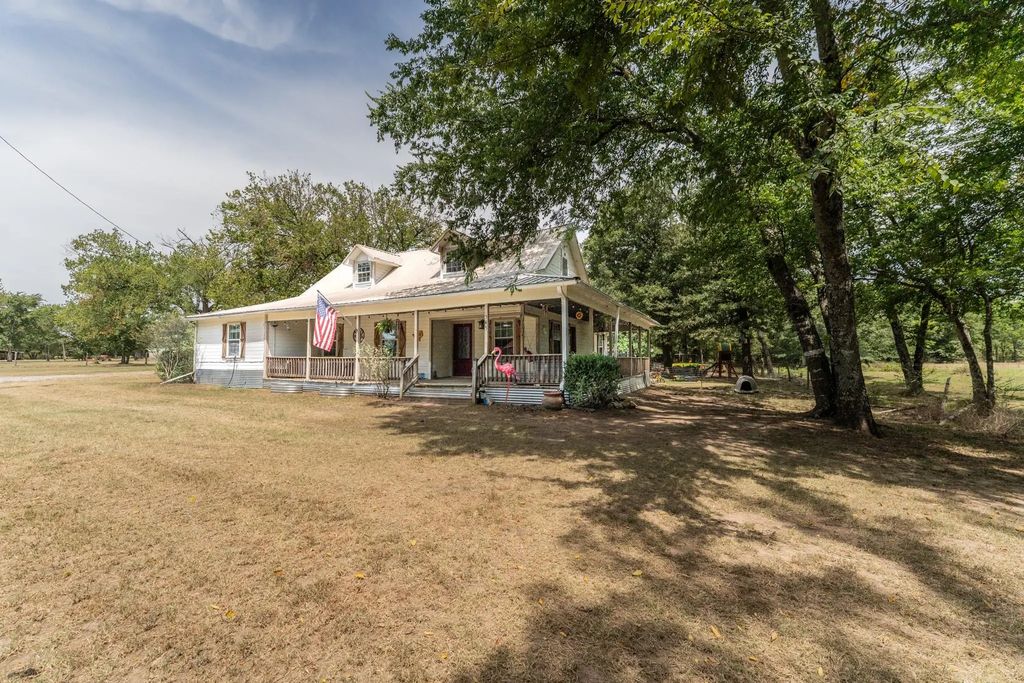 345 County Road 1158, Brashear