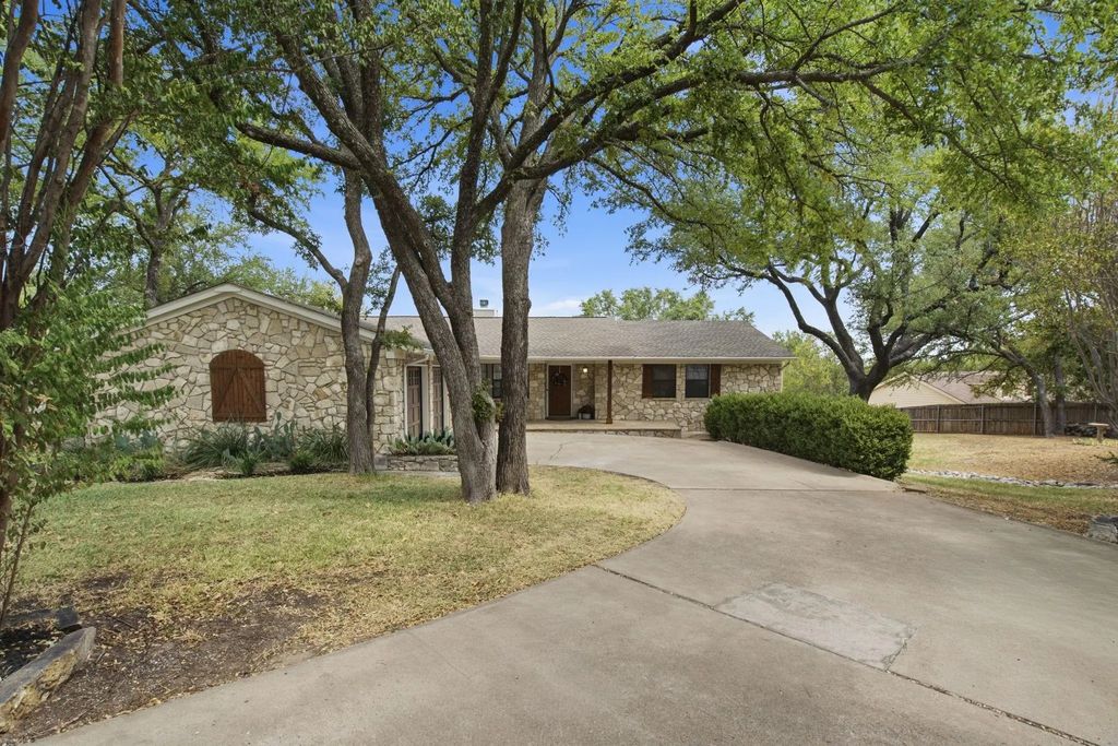 8703 Dunleith Court, Granbury