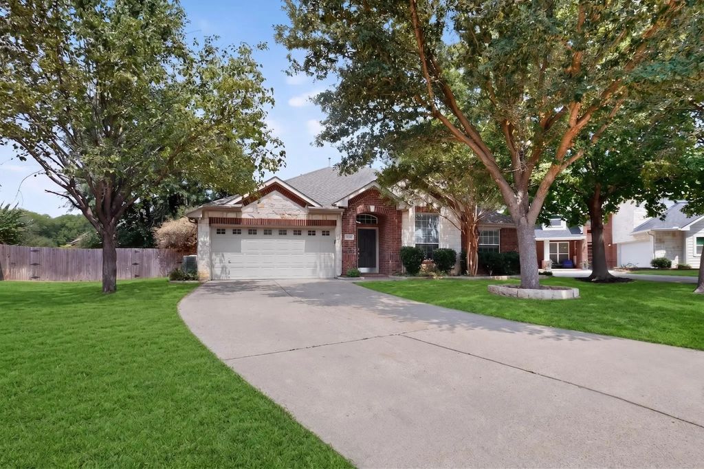 2420 Bent Trail, Mansfield