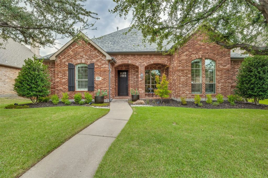 1291 Sunland Park Drive, Frisco