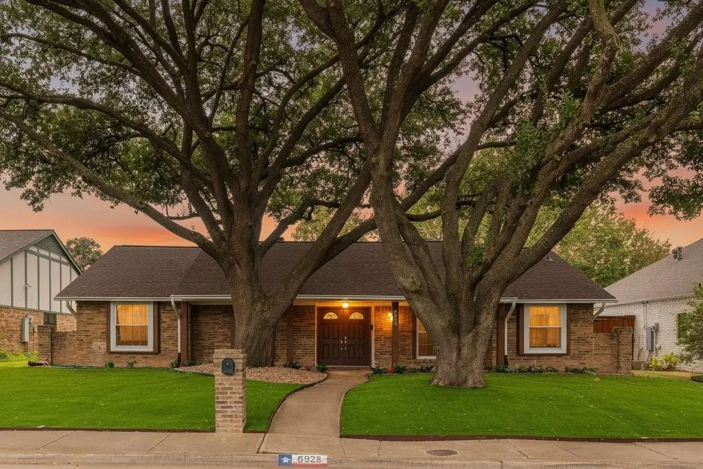 6928 Mill Falls Drive, Dallas