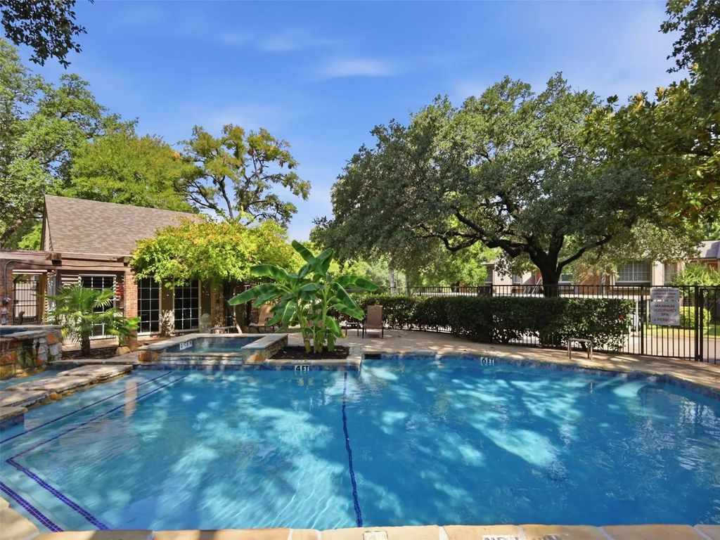 9801 Royal Lane 702, Dallas