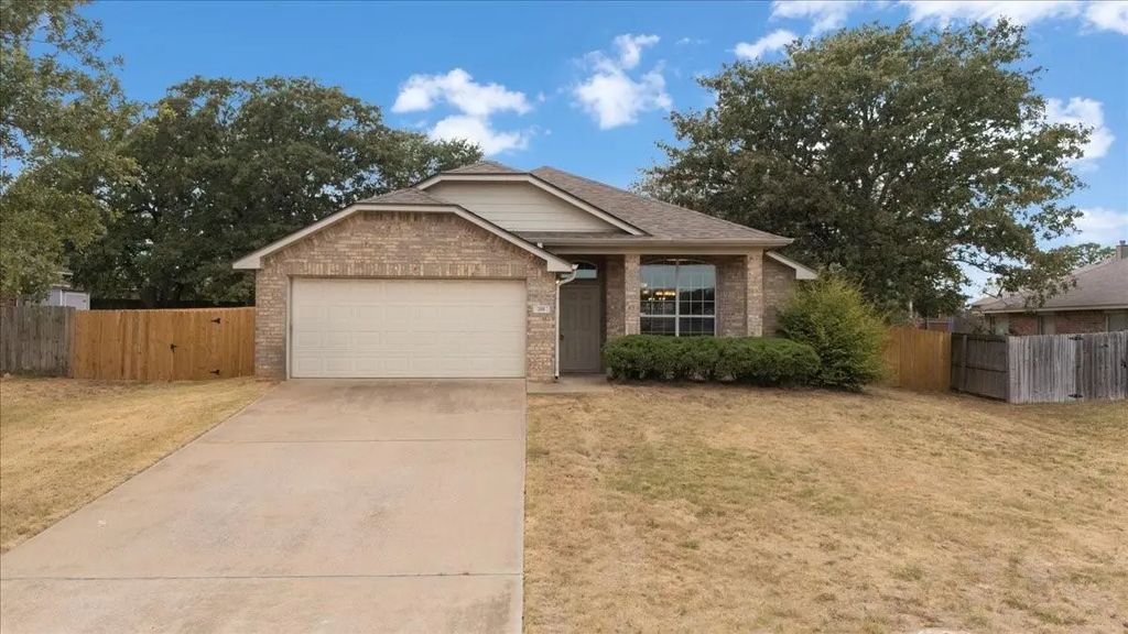 386 Molly Lane, Lindale