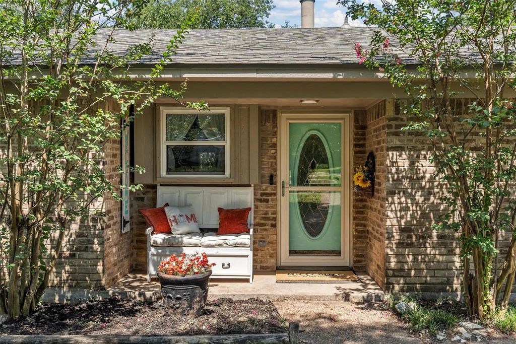 611 Rosenthal Road, Lorena