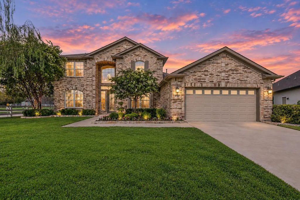 8701 Freeport Drive, Denton