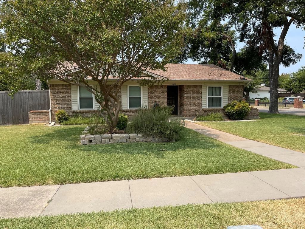 1633 Wisteria Way, Richardson