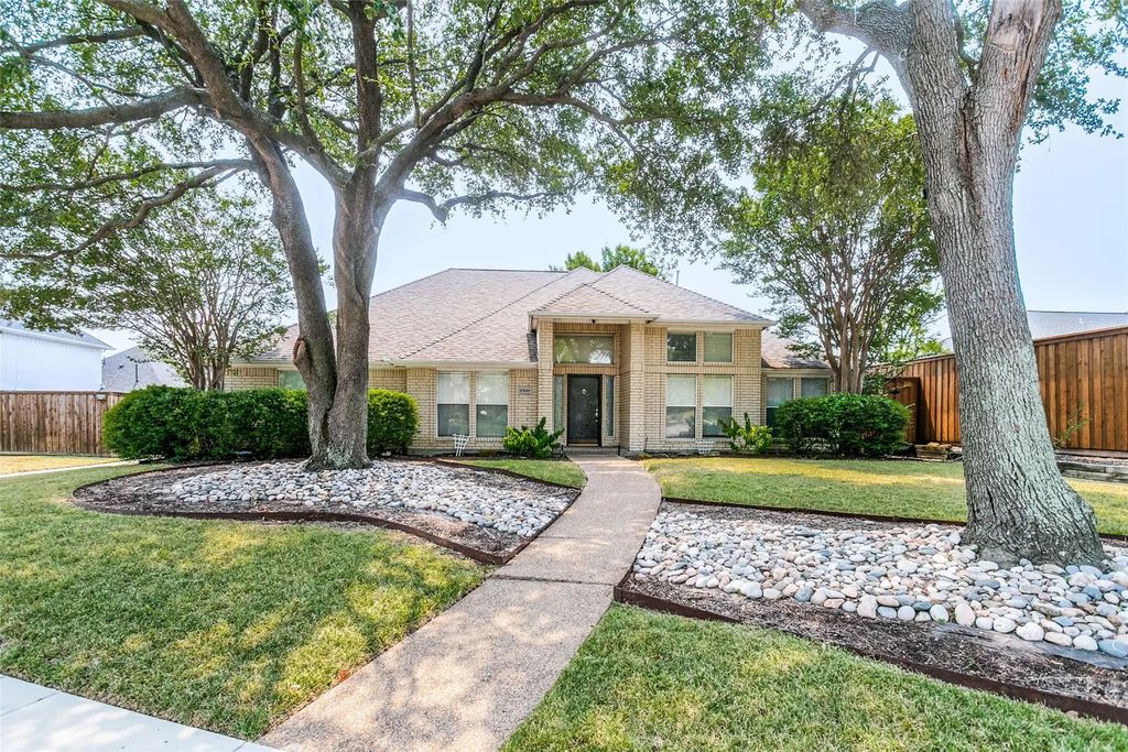 2920 Winding Creek Drive, Plano