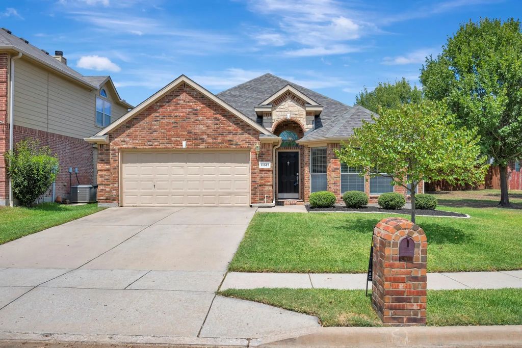 11612 Wild Pear Lane, Fort Worth