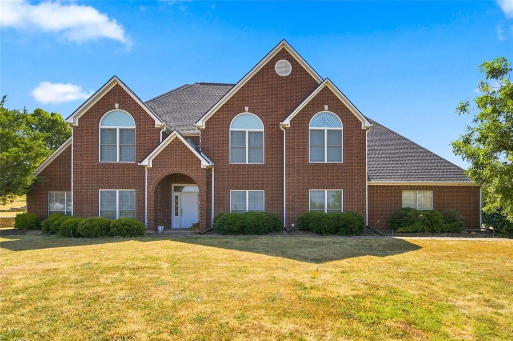 16582 Us Highway 82 E, Honey Grove