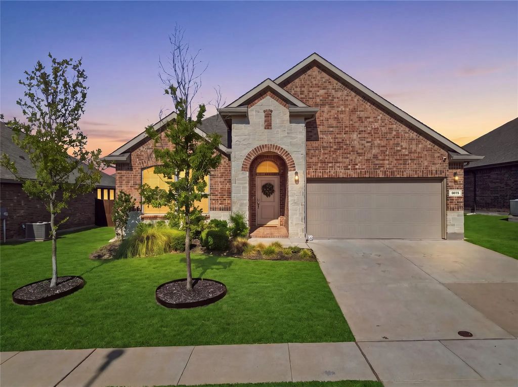 1812 Ruffian Road, Granbury