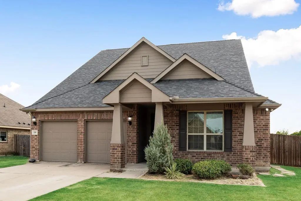 259 Saddlebrook Lane, Waxahachie