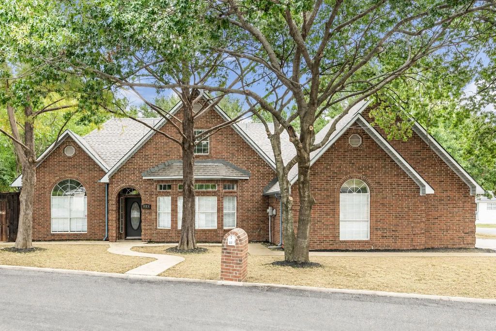 227 N Hopson Street, Van Alstyne