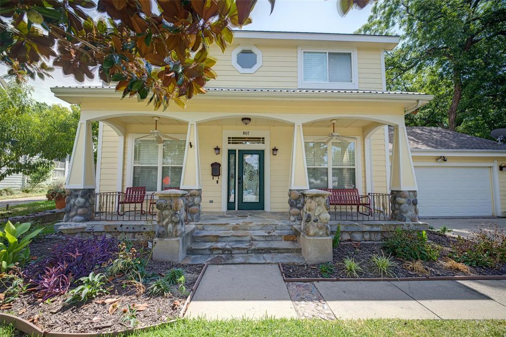 807 Barnes Street, McKinney