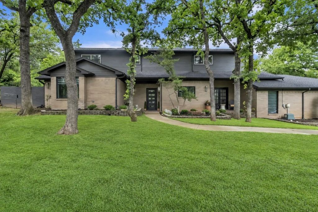 900 E Pioneer Circle, Argyle
