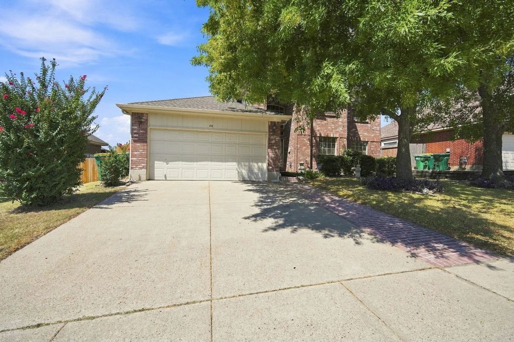 212 Armstrong Drive, Cedar Hill