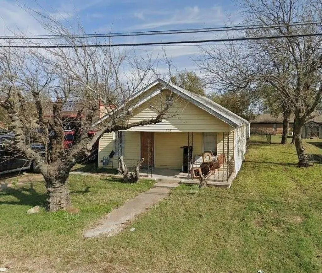 208 S Church Street, Elm Mott