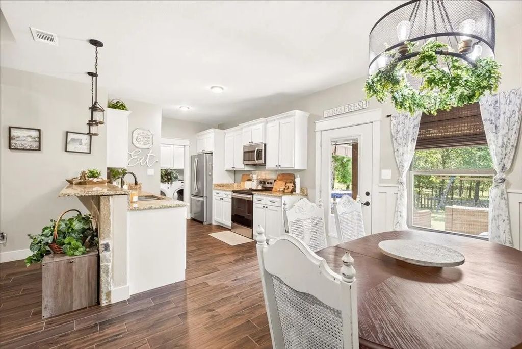 531 Vz County Road 2315, Canton