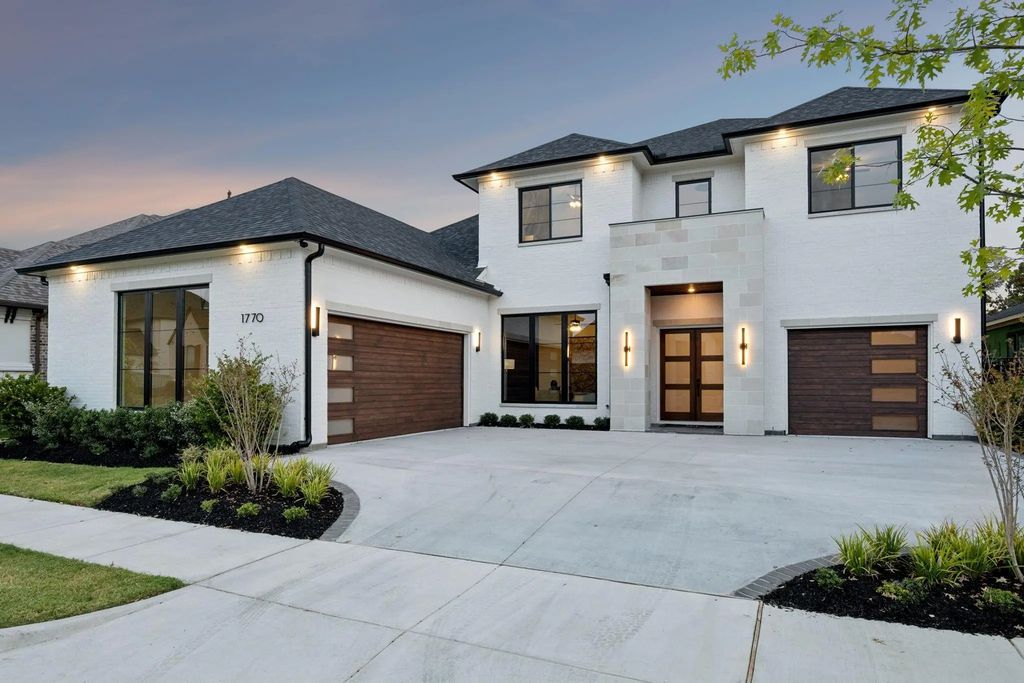 1770 Coopers Hawk Drive, Arlington