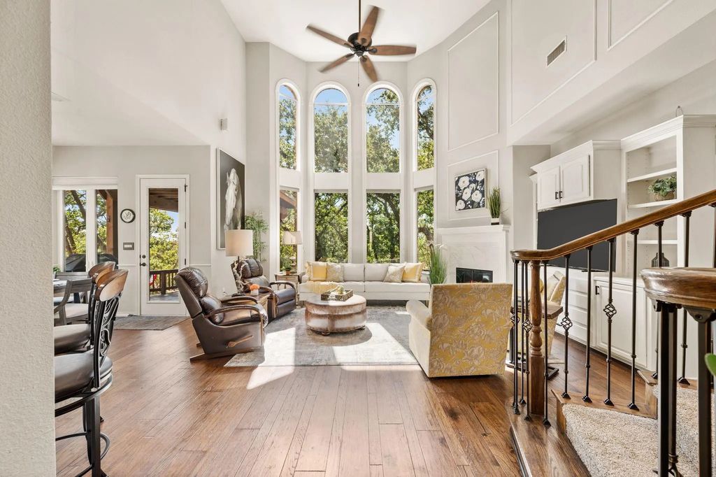 615 Runaway Bay Drive, Runaway Bay