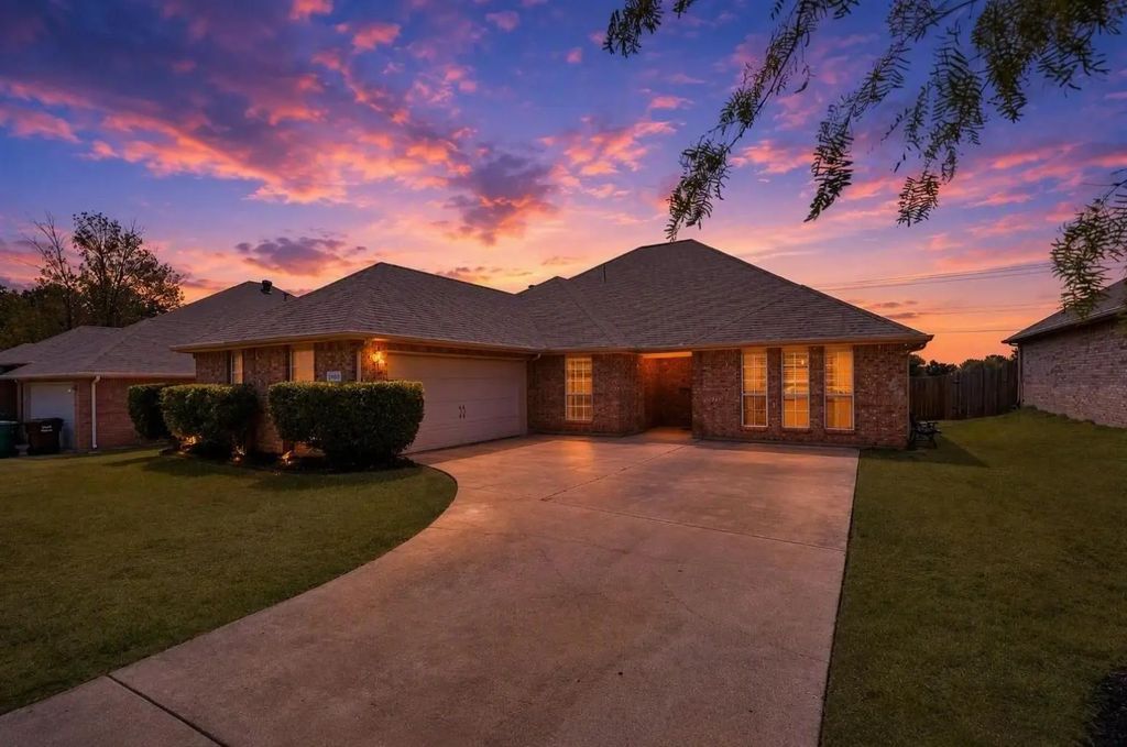 1800 Buena Vista Drive, Denton