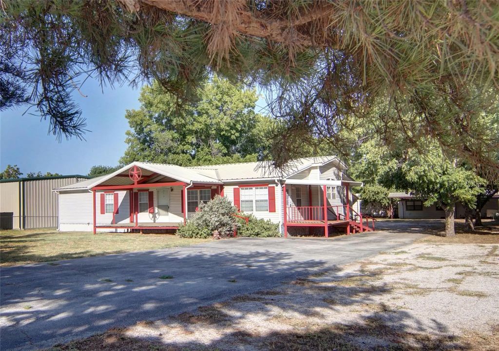 339 N Fm 2353, Graford