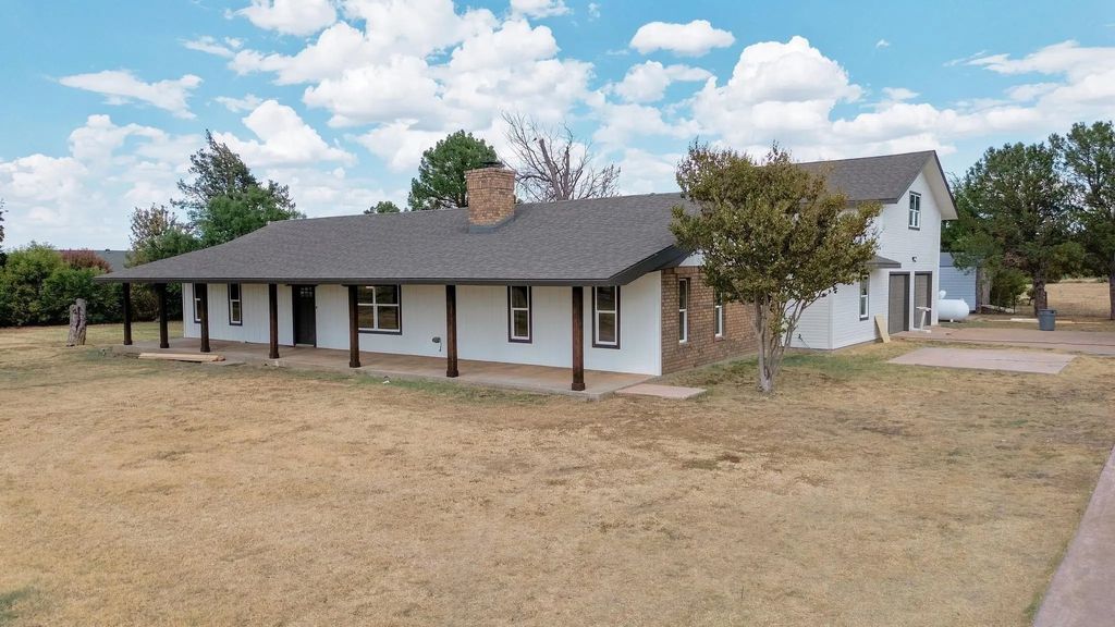 141 Southfork Drive, Tuscola