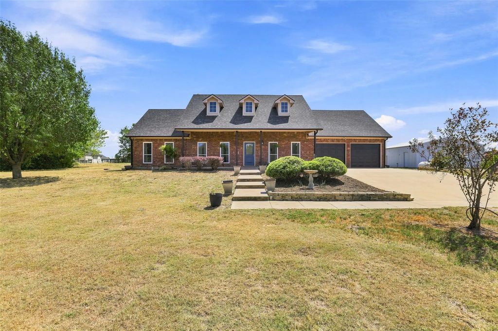 445 County Road 4444, Trenton