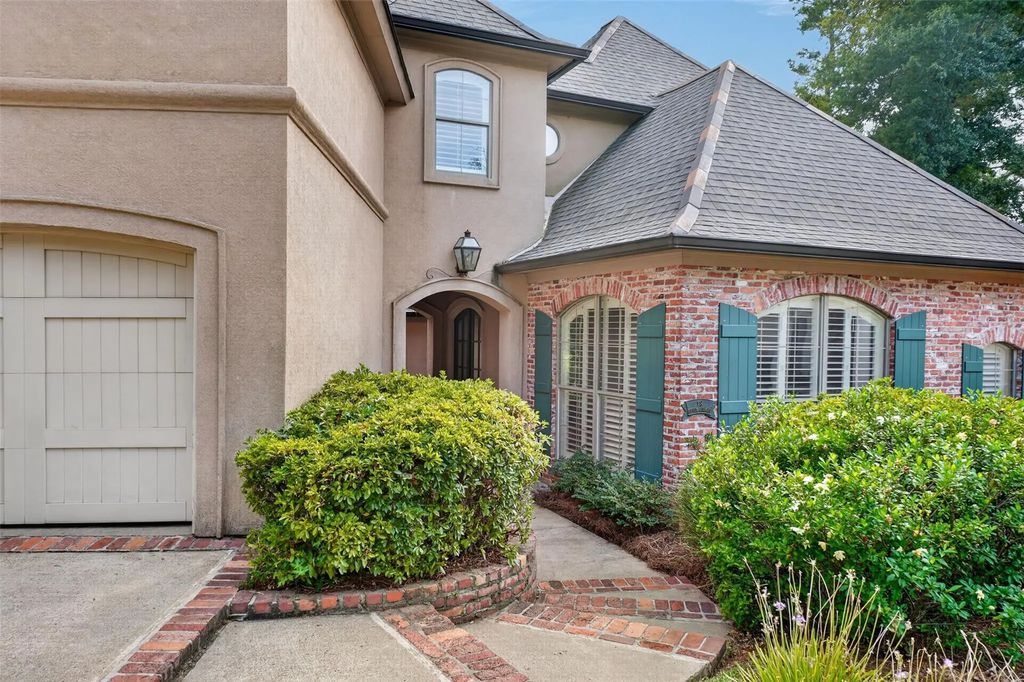 18 Beaux Rivages Drive, Shreveport