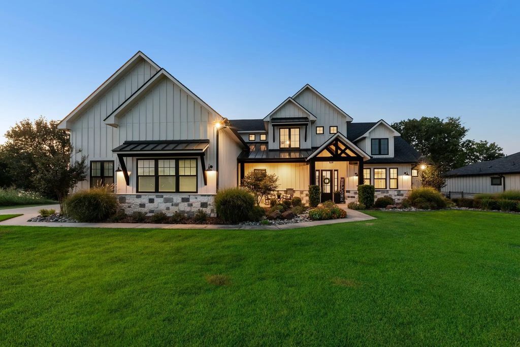 1121 The Shores Drive, Corsicana