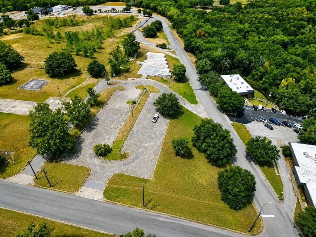 105 Memorial Drive, Denison