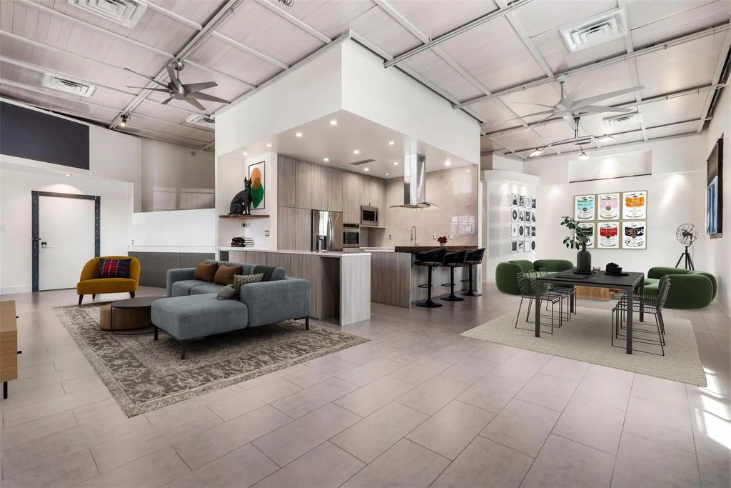 215 N Walton Street 9 & 11, Dallas