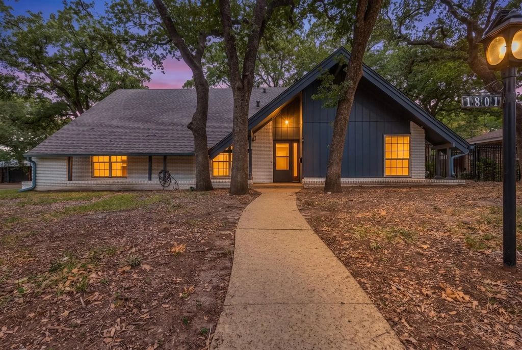 1801 Green Oaks Drive, Irving