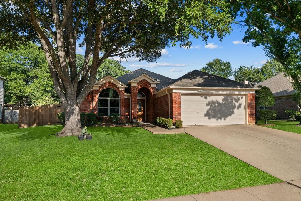 7228 Cross Keys Drive, North Richland Hills