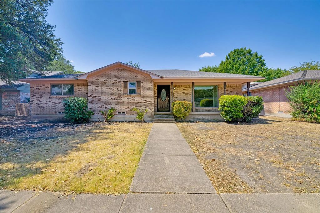 3913 Mobile Drive, Garland