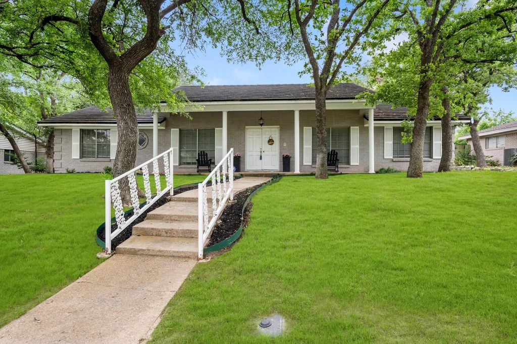 1804 W Cedar Elm Drive, Arlington