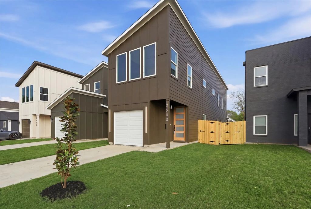 2508 Peabody Avenue, Dallas